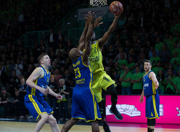 詹姆斯父子 詹姆斯父子